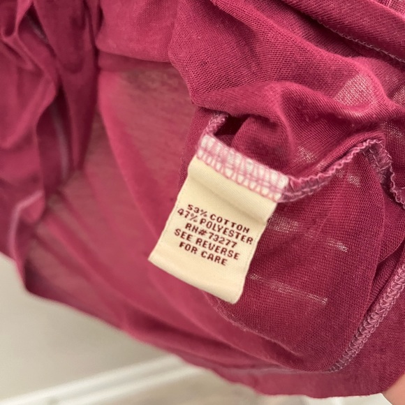 Mudd Red-Violet T-Shirt Size Small - Picture 3 of 3